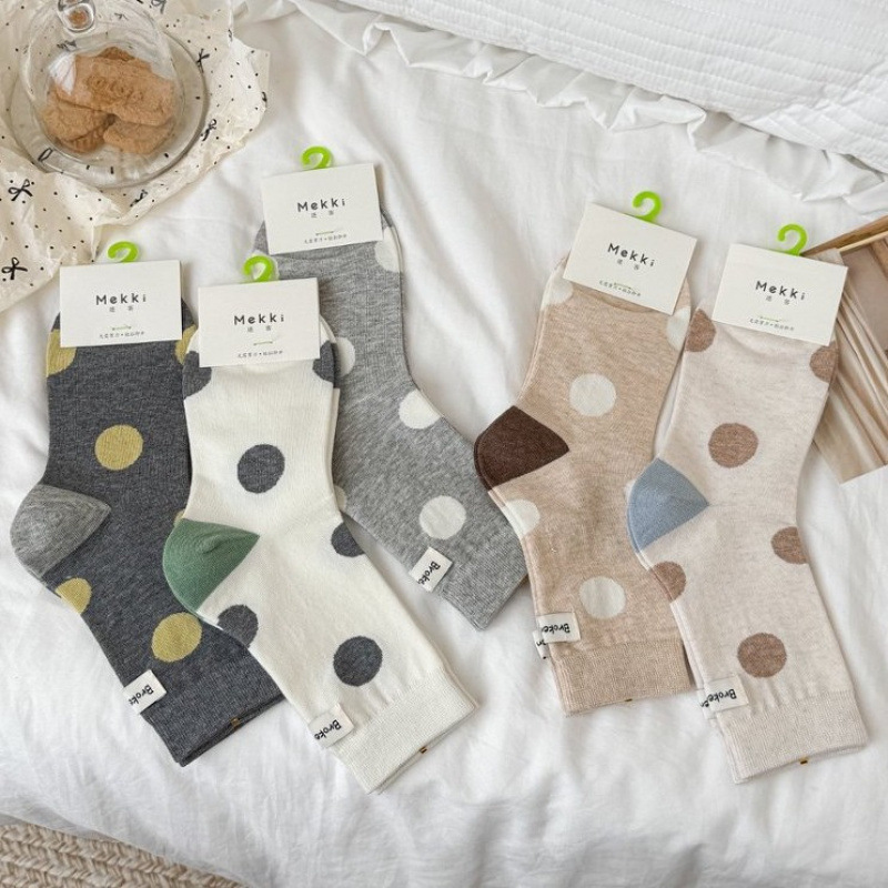 26 New Styles of Women's Socks for Spring and Summer, Made of Combed Cotton, Mid-Calf Length, with Large Polka Dots, Colorful Fabric Label on the Heel, and Slouch Socks