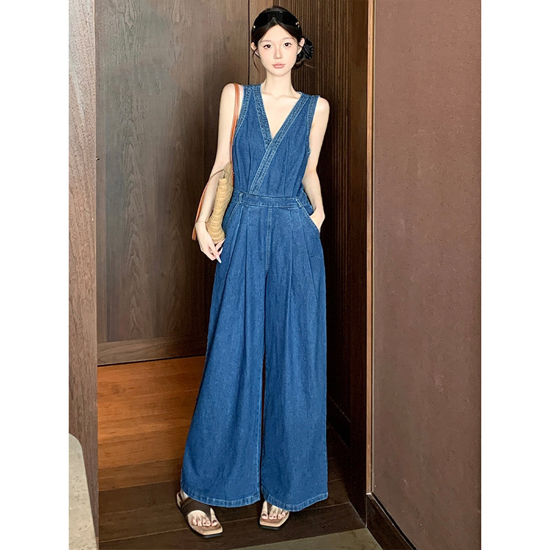 Korean-Style Retro Slim-Fit Sleeveless V-Neck Denim Overalls for Women, New Spring Model with Waist-Cinching Slimming Wide-Leg Jumpsuit