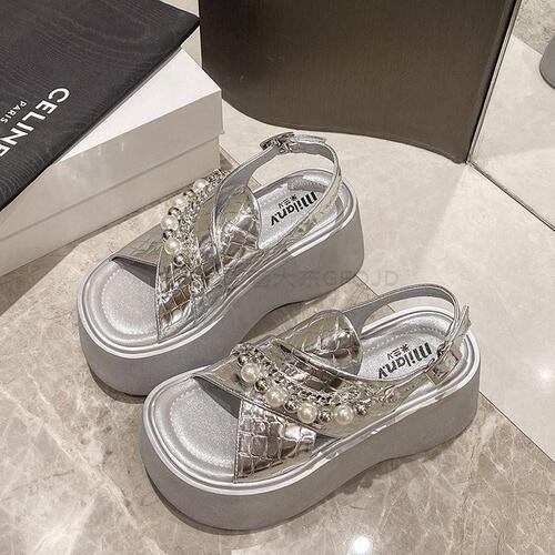 Thick-soled fashionable sandals for women's new hot summer exterior breathable sponge cake height-enhancing skirt niche style