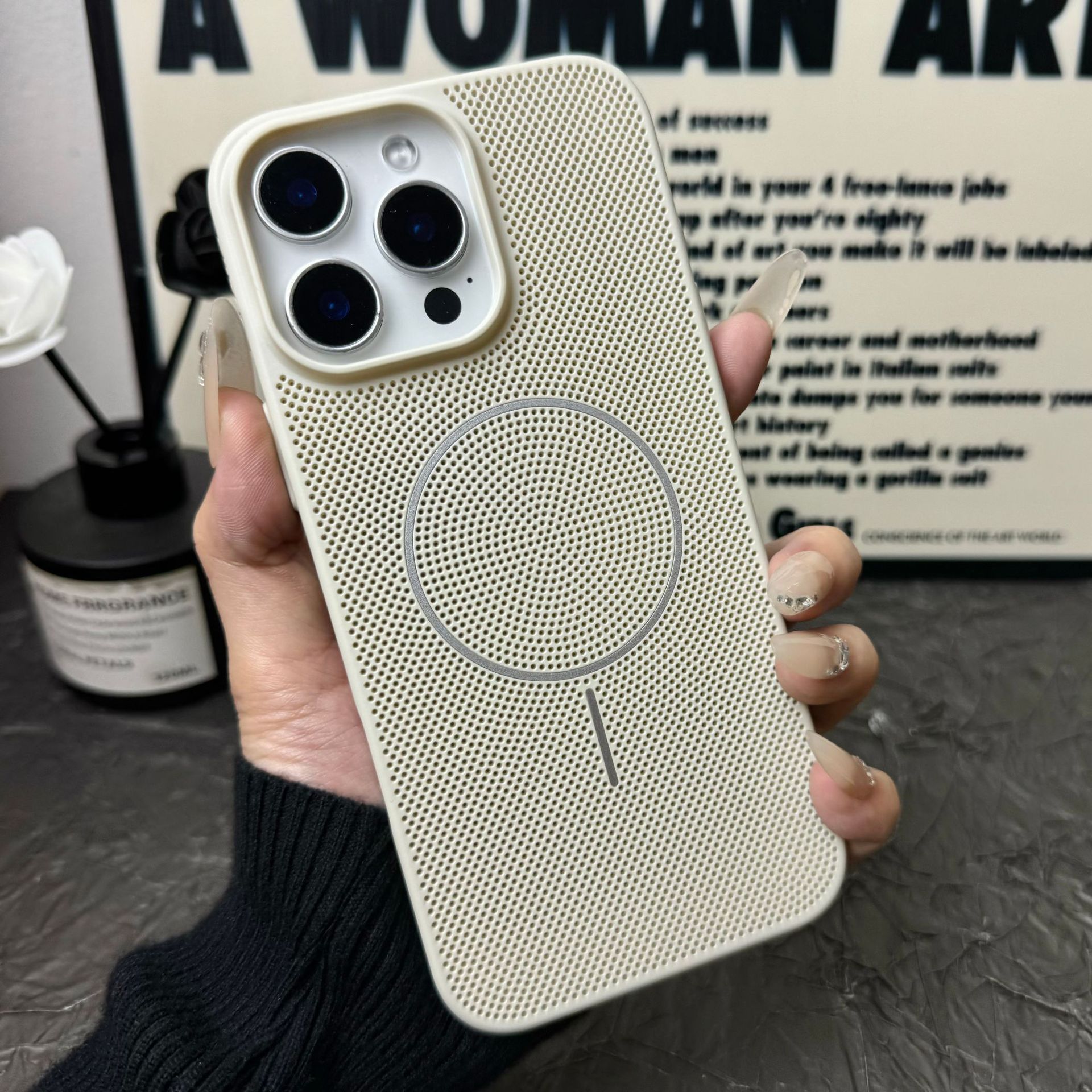 Verano nuevo estilo de disipación de calor de panal magnético para iPhone15 Apple 16ProMax funda para teléfono móvil 14 nuevo estilo 13 mujer