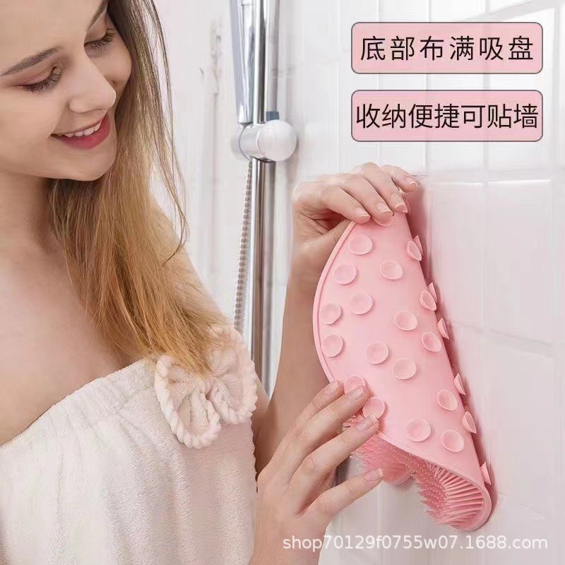足を洗って足の神器をこすります。足の裏を磨いてマッサージします。|undefined
