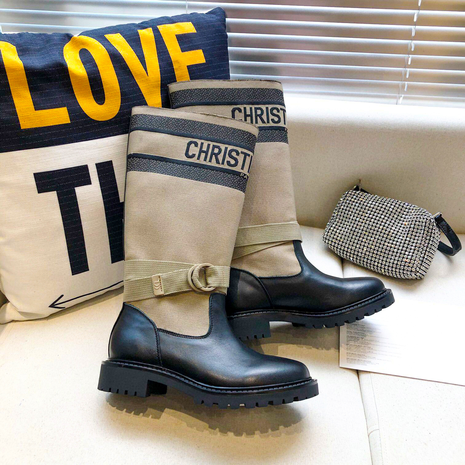 Small design high boots