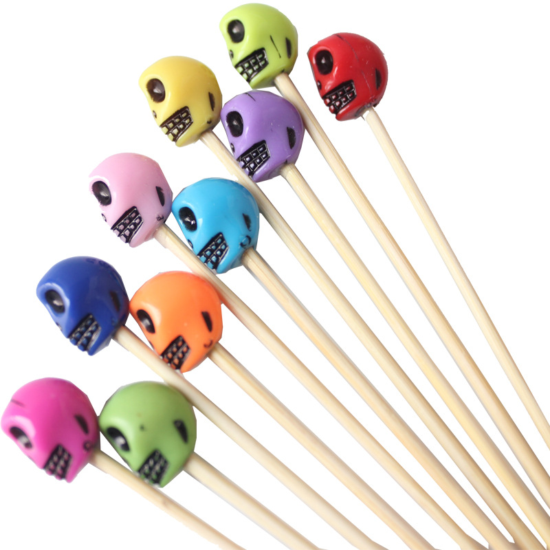 Halloween 8 × 10 cráneo pequeño colorido stick de fruta 100 piezas / paquete stick de cóctel Amazon Hot Sale stick de bambú