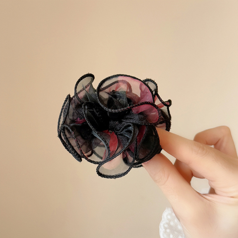 絶妙でコンパクトなふわふわ花のつぼみクリップ、高級額サイドヘアクリップ、新しいハーフタイヘアシャーククリップヘッドドレス|undefined