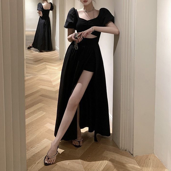 Hepburn Sexy Hot Girl Collarbone-Exposing Long Dress with High Slit, Leg-Revealing, Loose Slimming Hollow-Out Little Black Dress