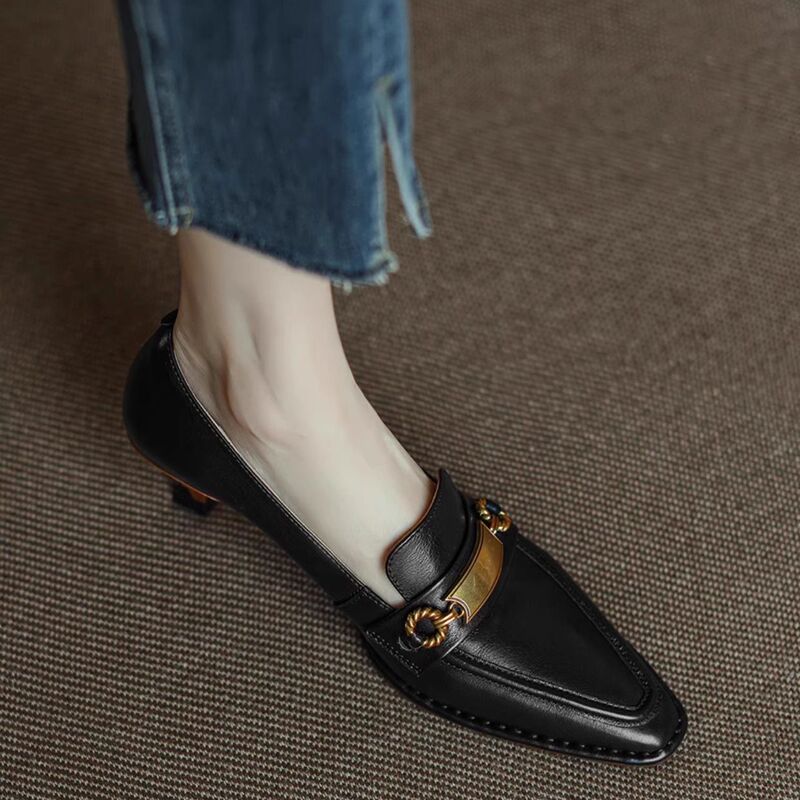 French Retro Pointed-Toe Mid-Heel Slimming Shoes for Women, New Spring and Autumn Models with Metal Buckle and Thin High Heels