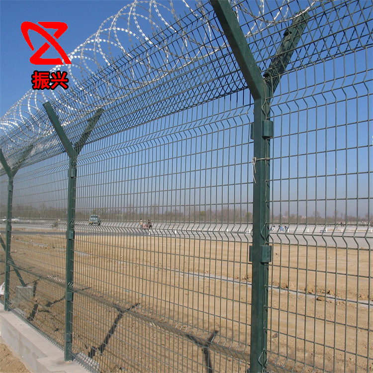 飞机场护栏网 铁丝网围界 钢筋网围界 刀片刺绳防攀爬隔离栅