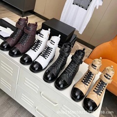 高版2025秋冬新款小香风真皮圆头拼色菱格低跟系带马丁靴中筒靴女