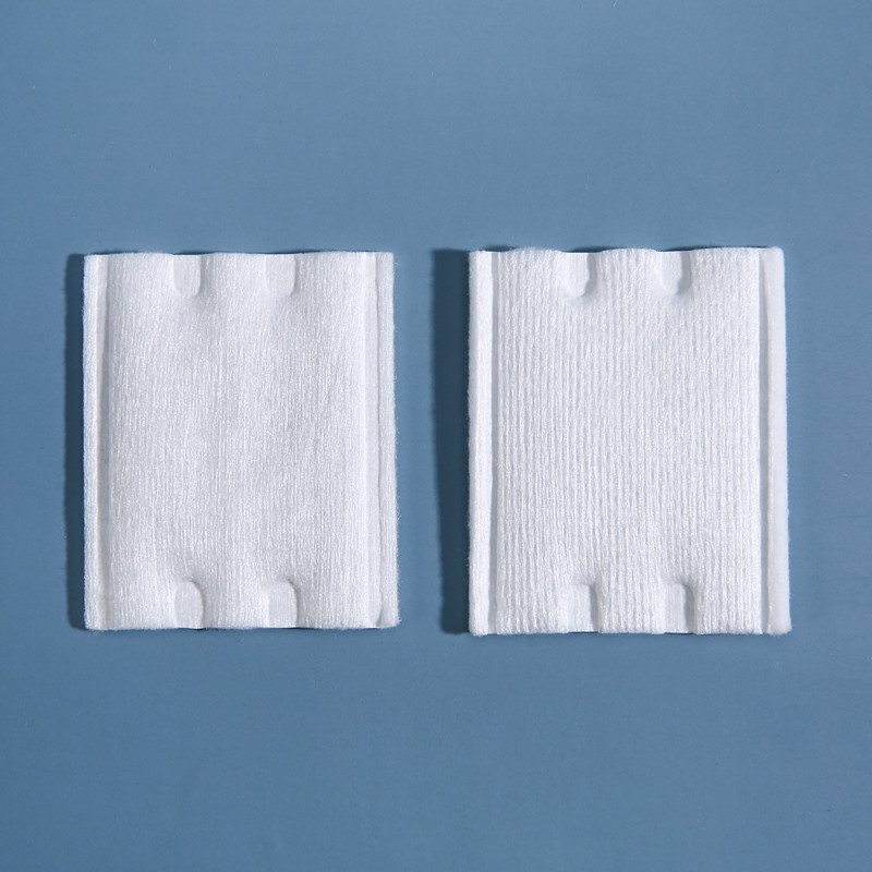 Fábrica a granel algodón maquillaje fábrica de algodón al por mayor a granel removedor de maquillaje desechable removedor de uñas hoja de algodón cuadrado de tres capas