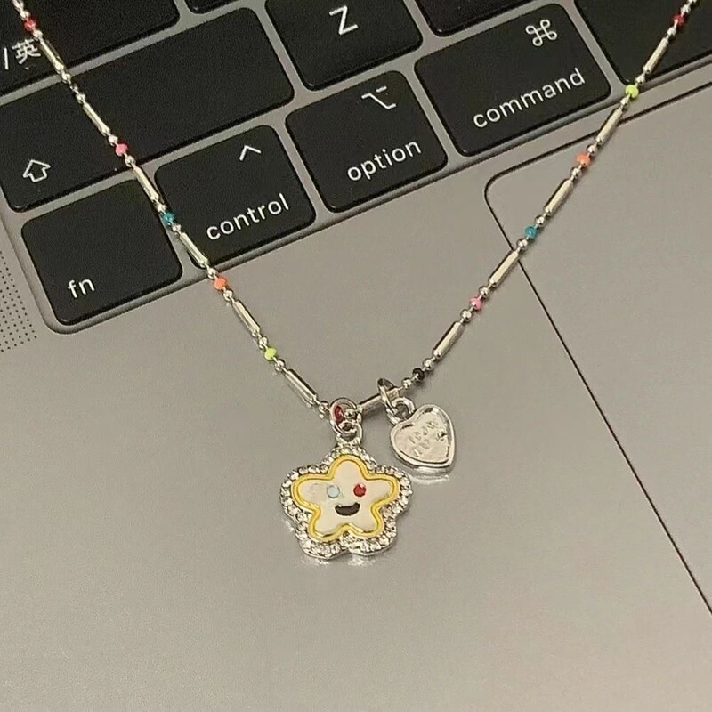 Sweet Cool Smiley Flower Necklace Women's Ins Trendy Niche High-Level Design Sense Colorful Beaded Clavicle Chain Necklace Accessories