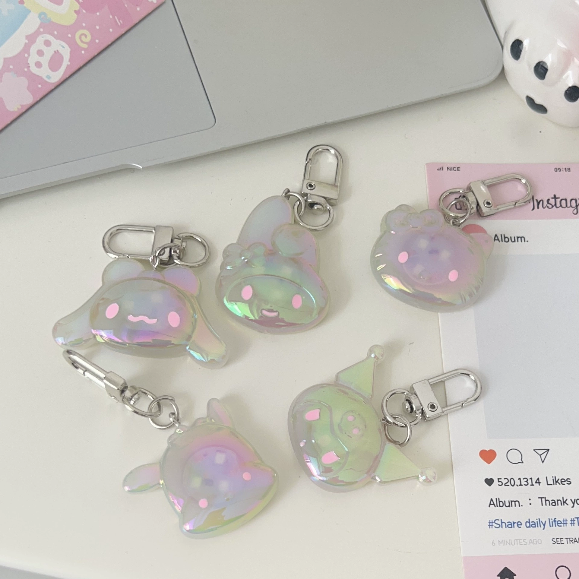 Брелок (Sanrio) мультяшный светящийся кулон, 6 × 4 × 1 см, подарок на день рождения