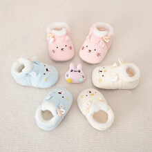 秋季新款男女宝宝卡通刺绣棉布不掉鞋软底防滑婴儿学步鞋现货批发