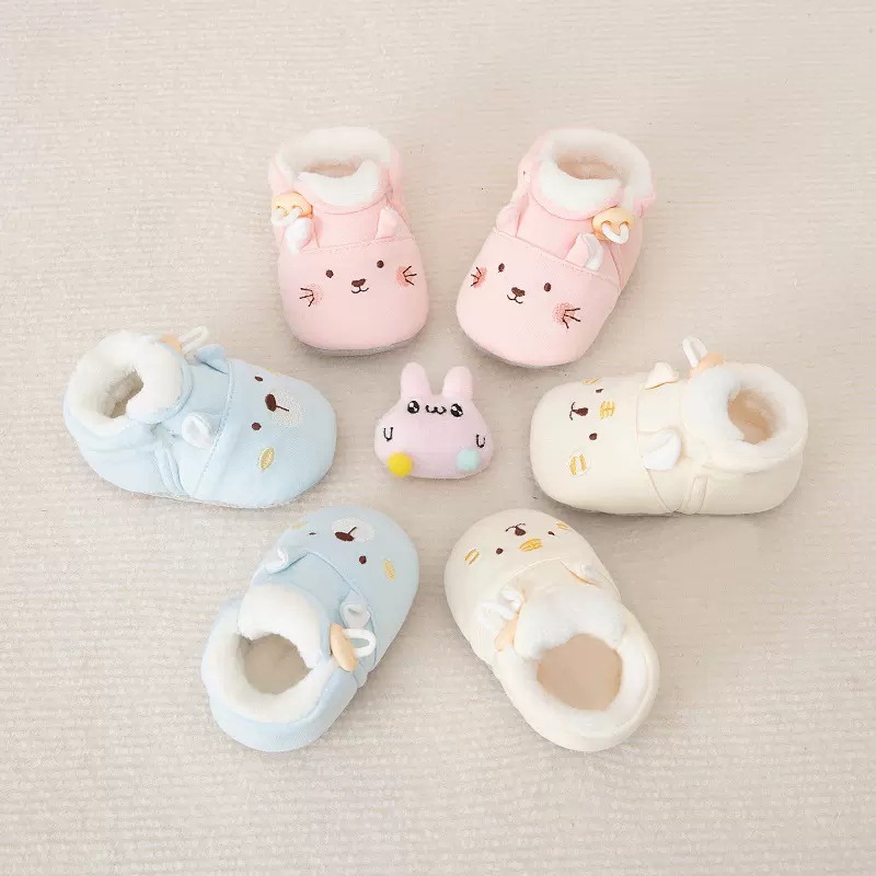 冬季新款男女宝宝卡通刺绣棉布不掉鞋软底防滑婴儿学步鞋现货批发