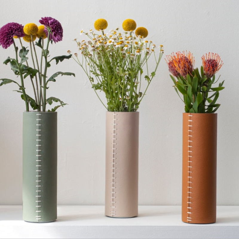 Transparent glass decorative flowers