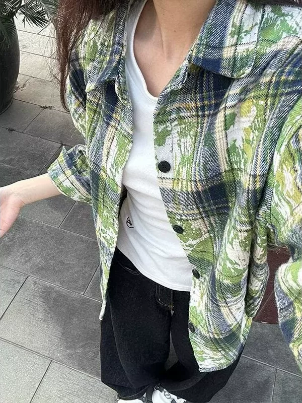 Retro green autumn shirt, American style, oversize