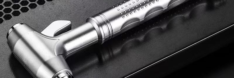 Car-mounted window breaker hammer, safety hammer for vehicle, multifunctional hammer for one-second escape from the car