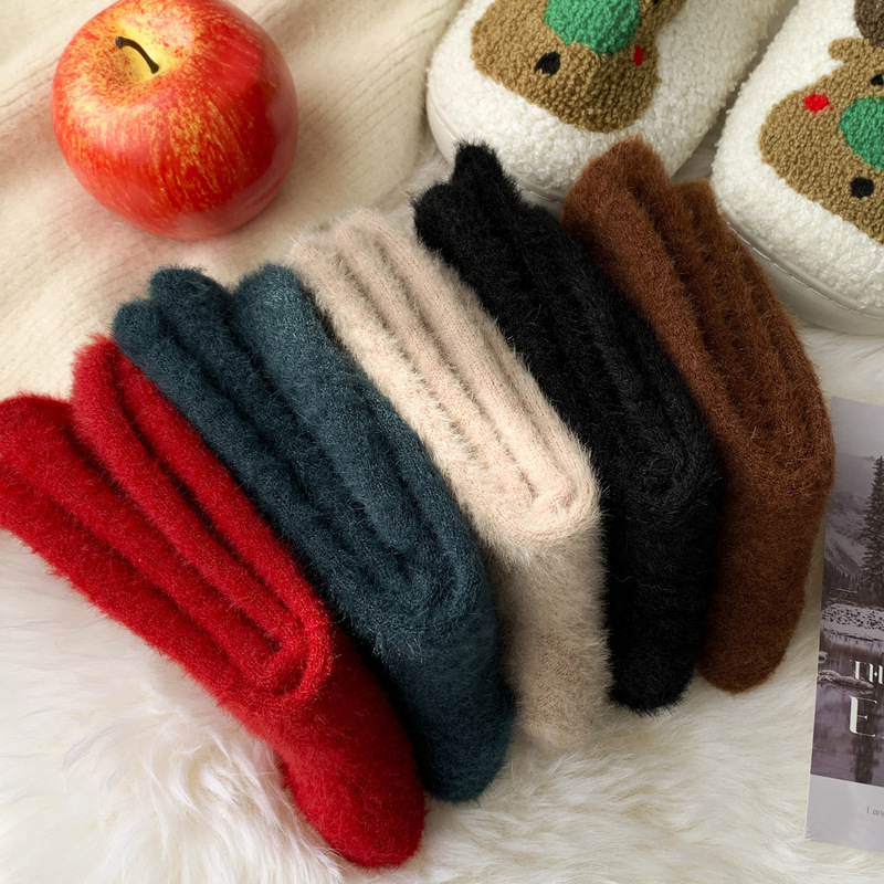 冬の靴下の女性の刺繍のぬいぐるみのクリスマスの靴下の雪だるまのサンタクロースのクリスマスの要素の中筒の靴下の保温の靴下|undefined