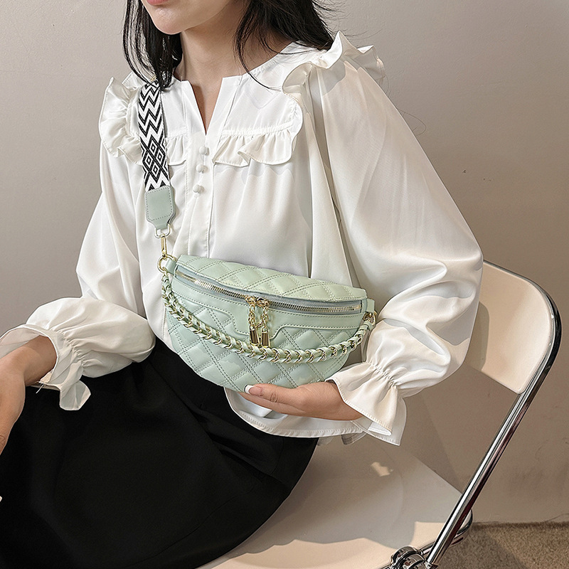 Damen 2024 Neue Brust Gesteppte Lingge Kette Knödel Freizeit Kleine Duftenden Stil Umhängetasche_voghion.com