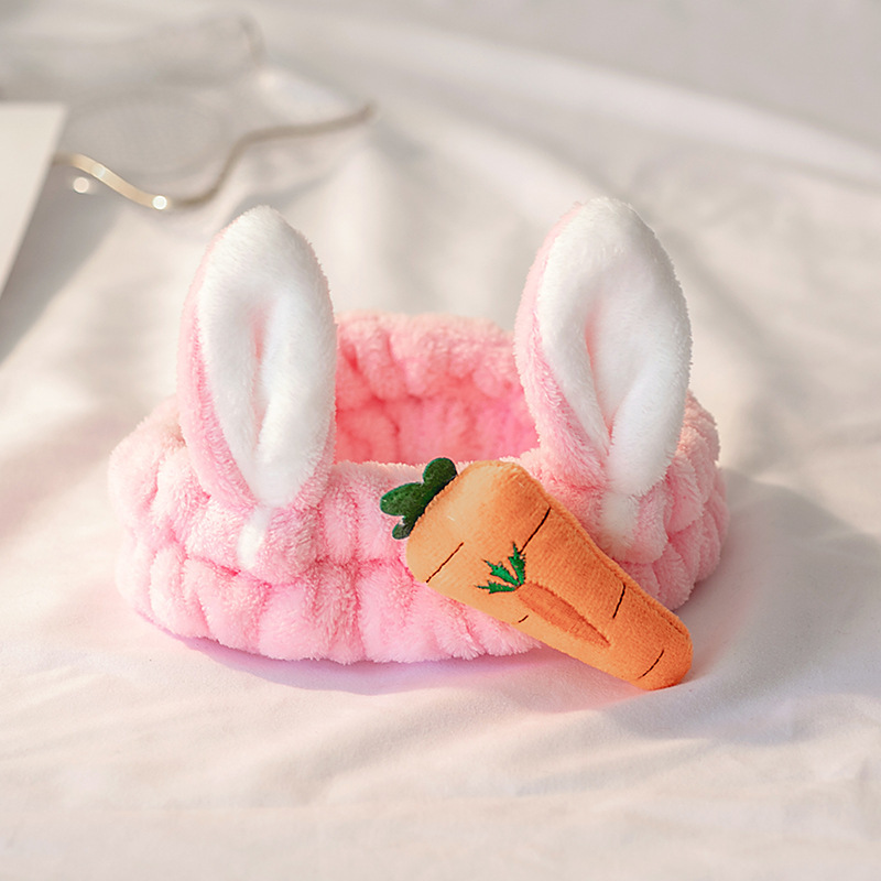 [Ventas directas de fábrica] lindo felpa estilo coreano mujeres máscara de maquillaje orejas de conejo banda de pelo de rábano