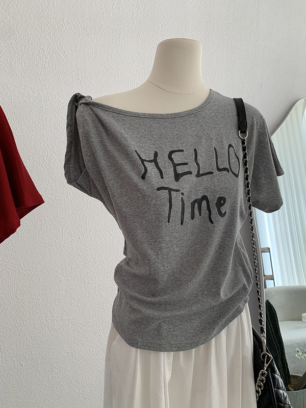 欧瑪莱韓系ギャル風のアルファベットのプリントの斜めの襟は肩の半袖のtシャツの夏の百合の上着の3491をねじります。|undefined