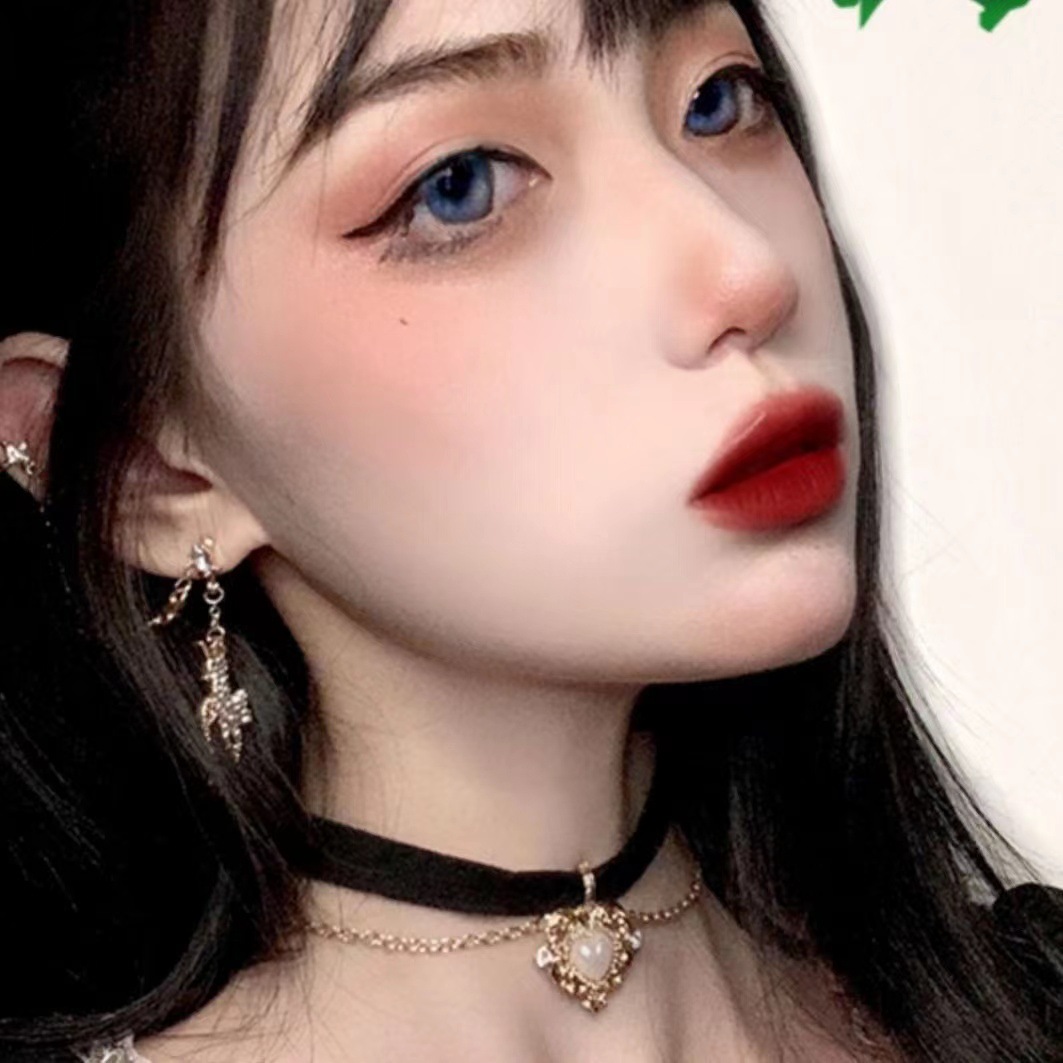 Collana choker donna trendy retro con perle a cuore_voghion.com