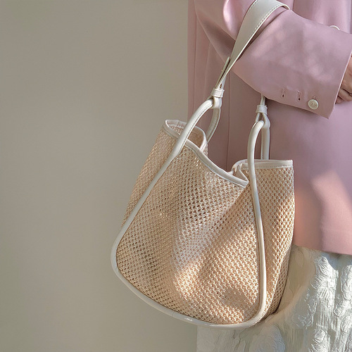 2024 Summer Large Capacity Straw Bag for Women Internet Celebrity Personalized Hollow Contrast Color Commuting Bag Hand-held Shoulder Woven Bag