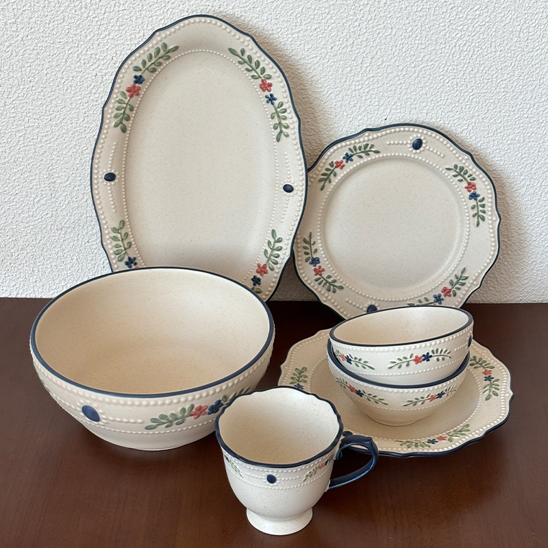 Medieval-style embossed pastoral tableware, high-value household rice bowls, large soup bowls, niche high-end ceramic bowl and plate set