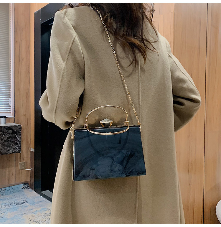 Acrylic New Fashion Candy Color Ladies Hand-held Messenger Chain Dinner Bag19*13*7.5cm display picture 4