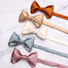 �٠���ɫ�p���I�Y�F؛ ��ʿŮʿ����ݳ��I�Y ���b�r���Y���p�Ӻ�