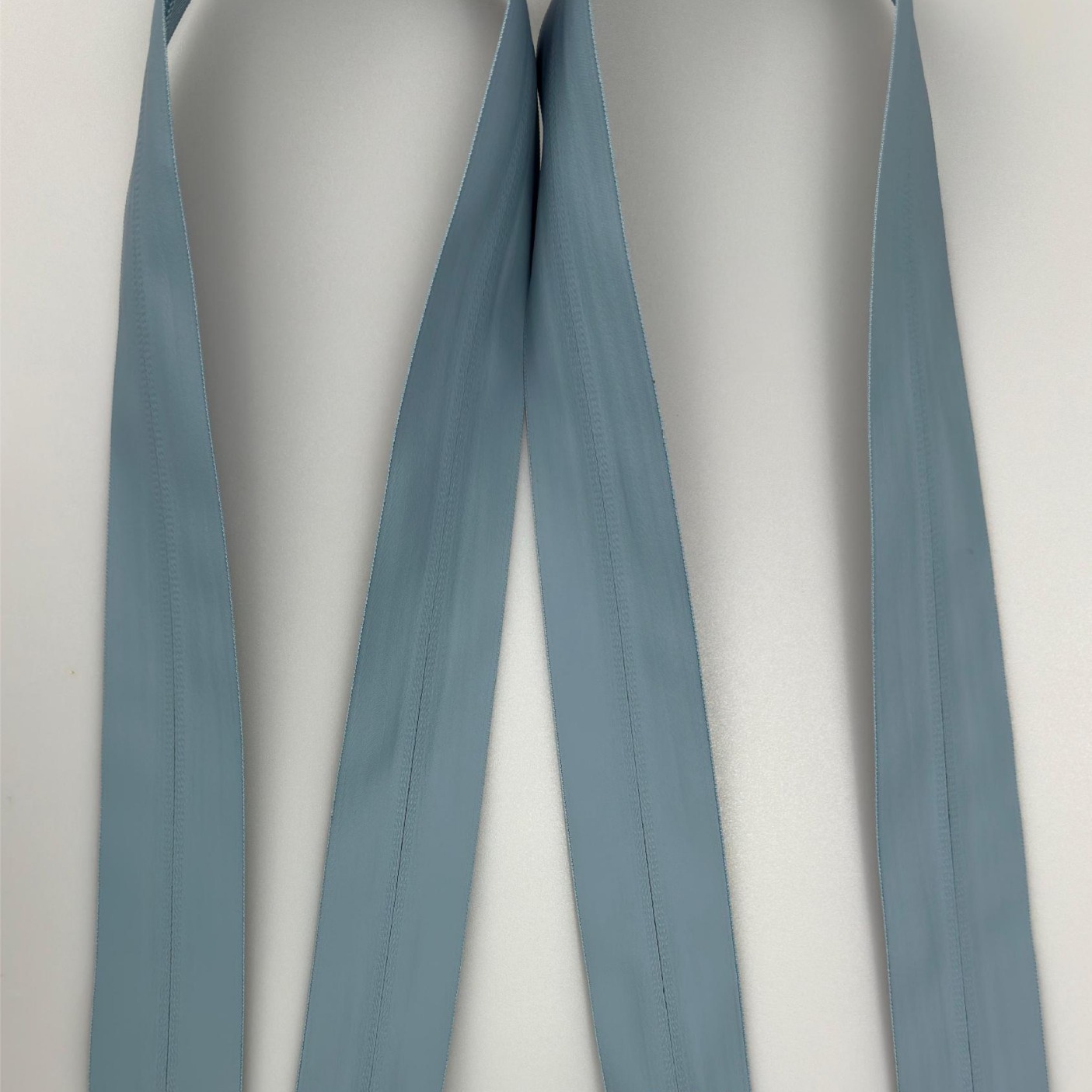 厂家直销 8号尼龙贴色膜拉链 防水拉链 箱包拉链  衣服拉链