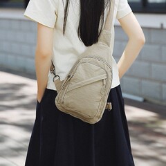 2025 新しい多機能トレンディな女性のチェストバッグファッションカジュアルナイロン布ショルダー小さなバックパック胸の小さなショルダーバッグ