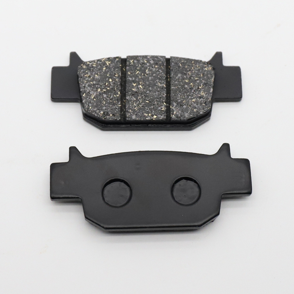 Almohadilla de freno de la motocicleta pastillas de freno USR125 UHR150 pastillas de freno de disco trasero semi-metal de alta resistencia a la temperatura