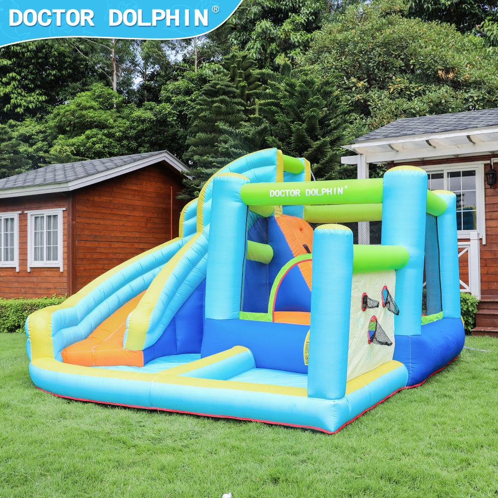 Doctor Delfín | Castillo inflable para el hogar, pequeño castillo inflable con rociador de agua para niños, tobogán inflable para interiores, trampolín acuático