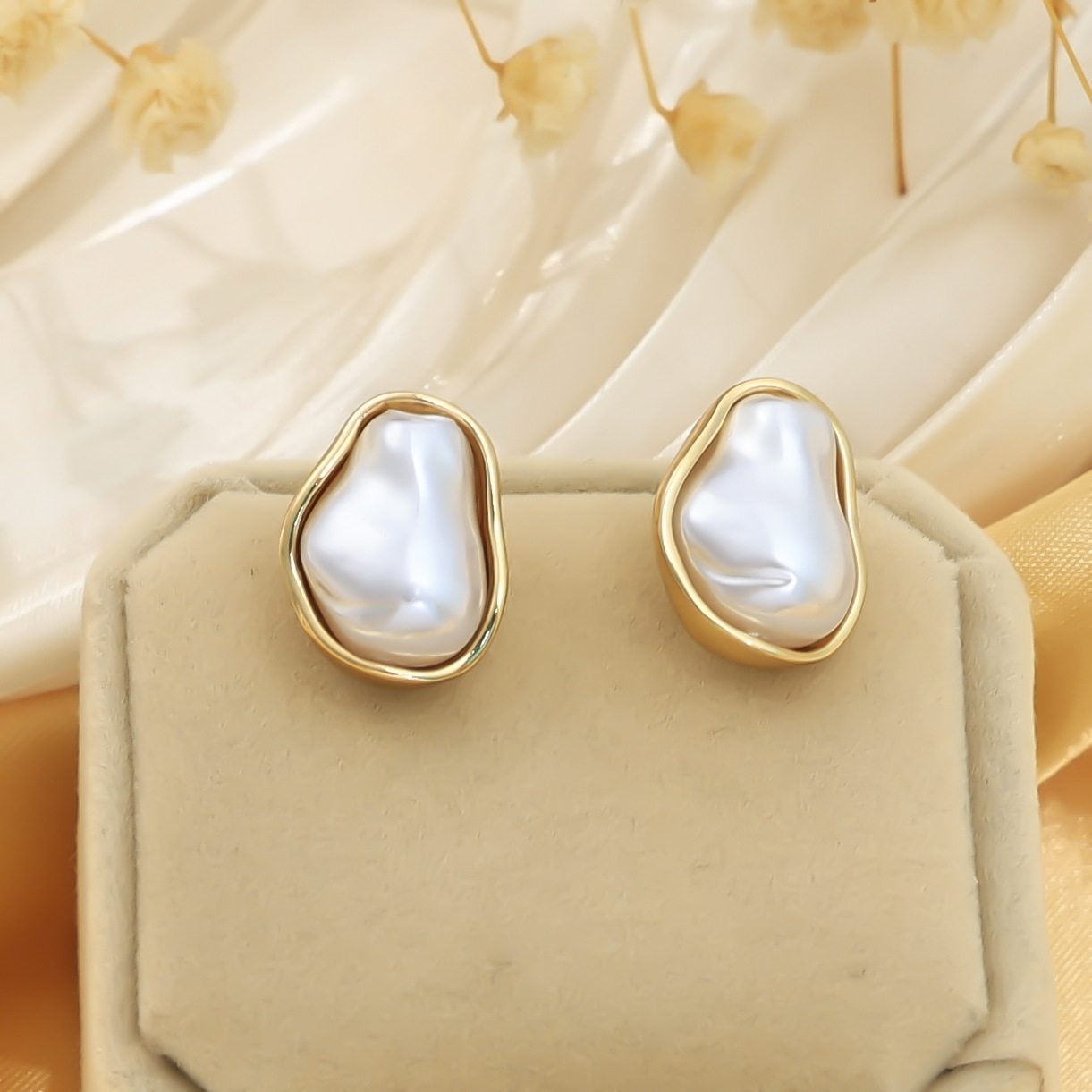 Venta caliente transfronteriza europea y americana, conjunto de anillos de collar, pendientes de moda de perlas del sexo opuesto, pendientes de mujer de alta calidad