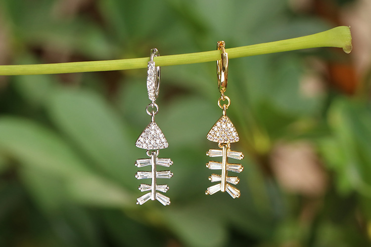 Copper Material Geometric Pattern Korean Micro Inlaid Zircon Skull Fish Earrings