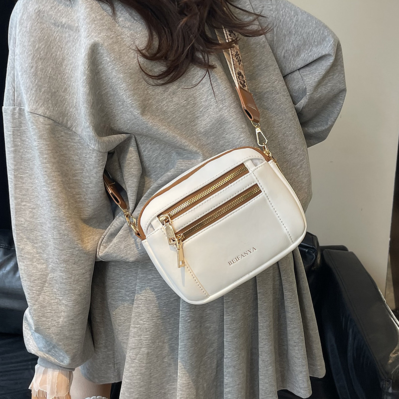 Borsa a tracolla da donna piccola elegante e versatile_voghion.com