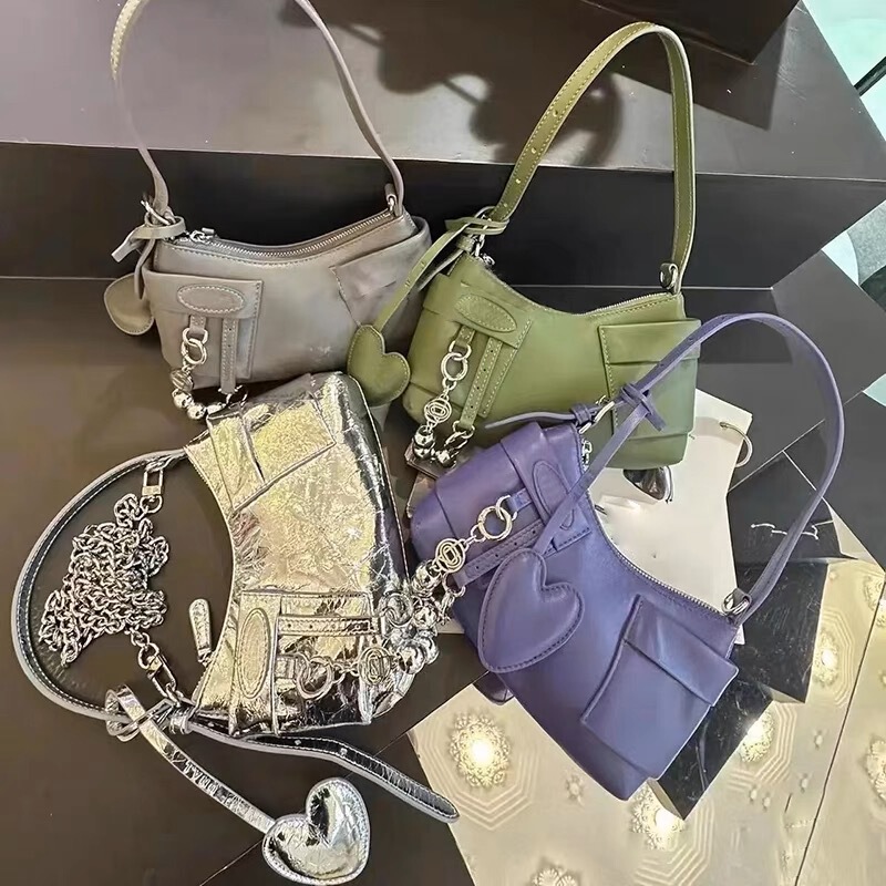 Clearance Y2K Millennium Spice Girl Love Portable Crossbody Bag Small Mobile Phone Bag 2023 Autumn and Winter New Fashion Clearance Y2K Millennium Spice Girl Love Portable Crossbody Bag Small Mobile Phone Bag 2023 Autumn and Winter New Fashion