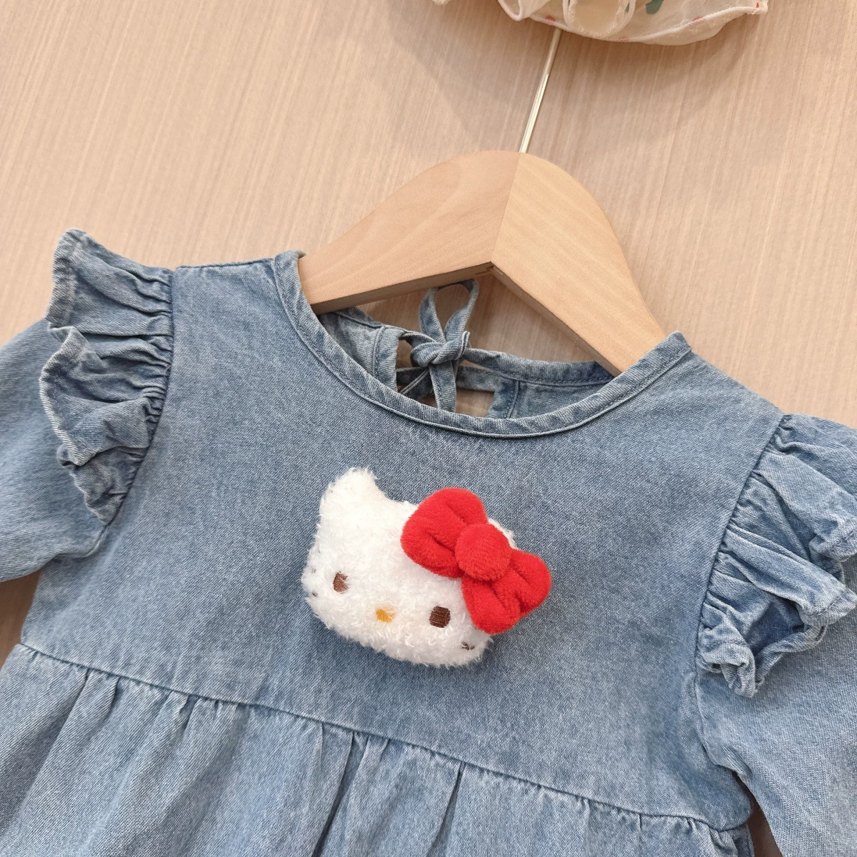 Джинсовая одежда Q008 Red Cat