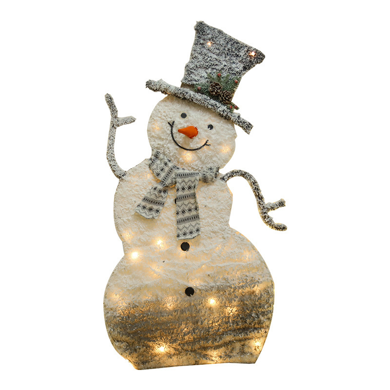 クリスマスの光る白い植毛雪だるまのショーウインドーのデパートのホテルの装飾品のシーンは祝日の美しい陳の置物を配置します。|undefined