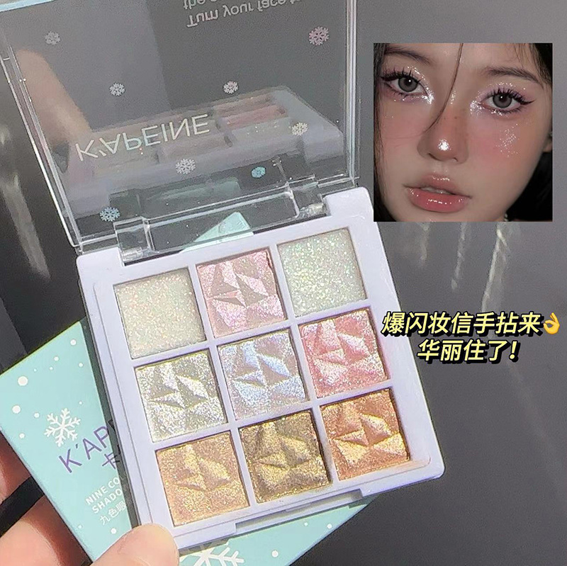 La paleta de sombras de ojos de nueve colores Capel Snowflake brilla y brilla, ilumina y ilumina el gusano de seda acostado, hielo y nieve, diamante, maquillaje transfronterizo