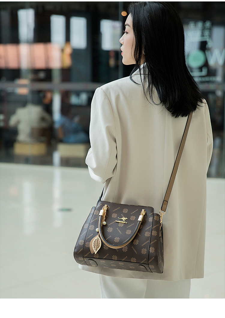 Női tote táska, elegáns válltáska borvörös színben_voghion.com