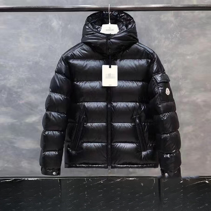 2025 Moncler Maya Glossy down Jacket High-End Version White Duck down Men's Lightweight Warm Outerwear with High down Content 2025 Moncler Maya Glossy down Jacket High-End Version White Duck down Men's Lightweight Warm Outerwear with High down Content