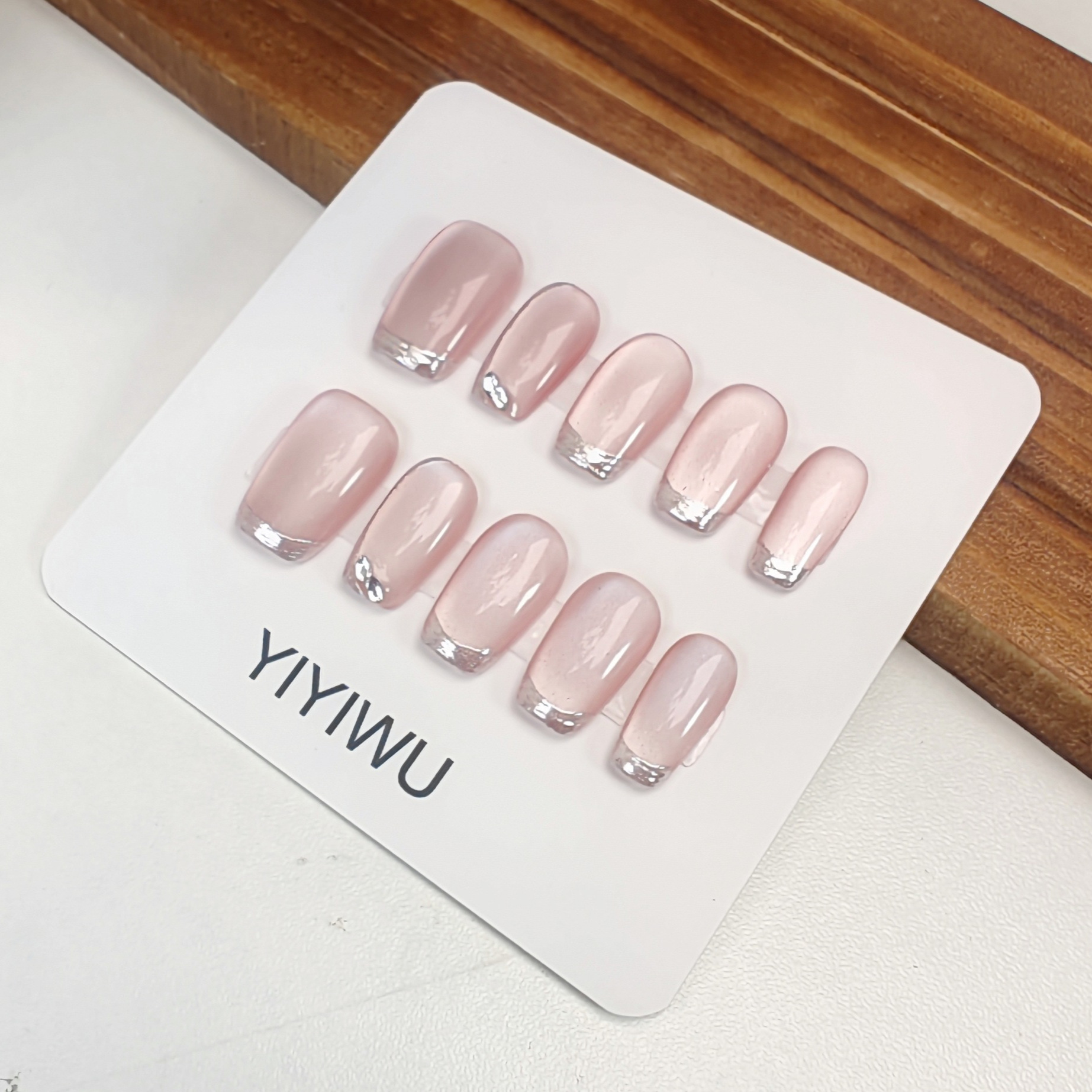 Yiyi Dance Colorful Magic Mirror (New Zhongfang) Armadura de vestir hecha a mano Nuevo verano ligero lujo ojo de gato corazón de azúcar Ma