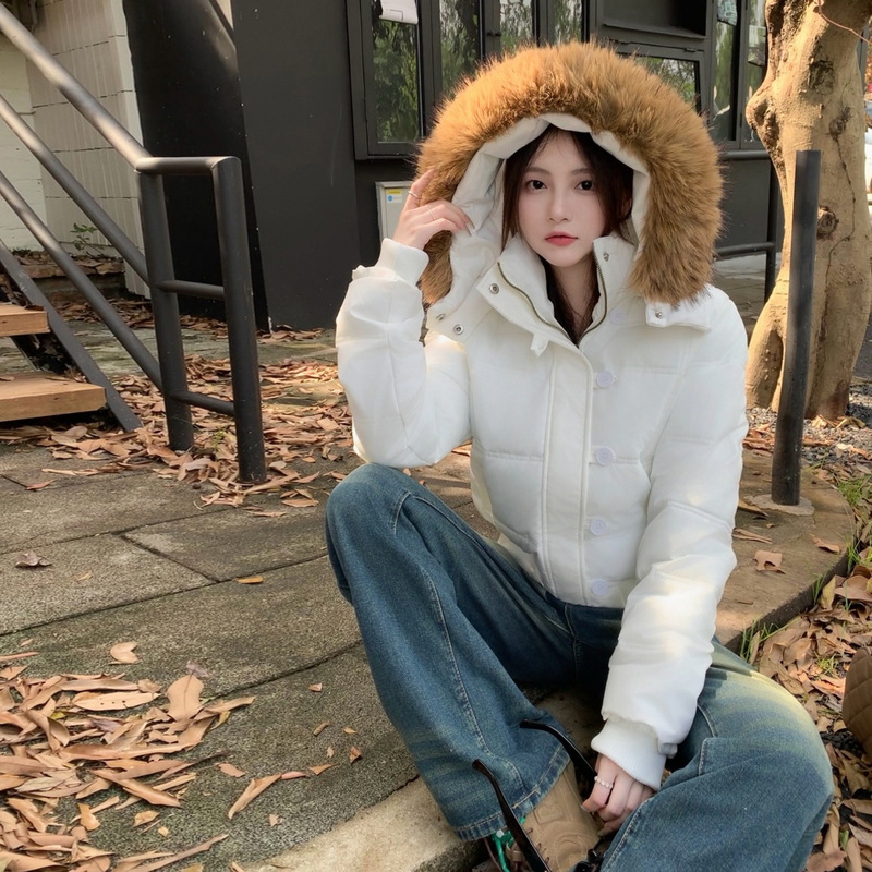 하얀색