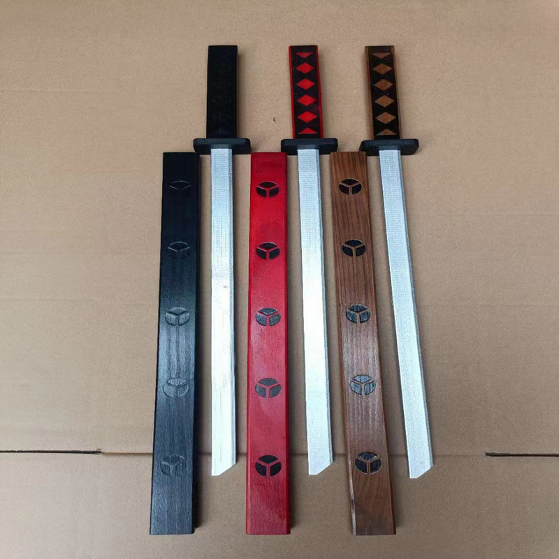 나무 껍질 색 사무라이 칼