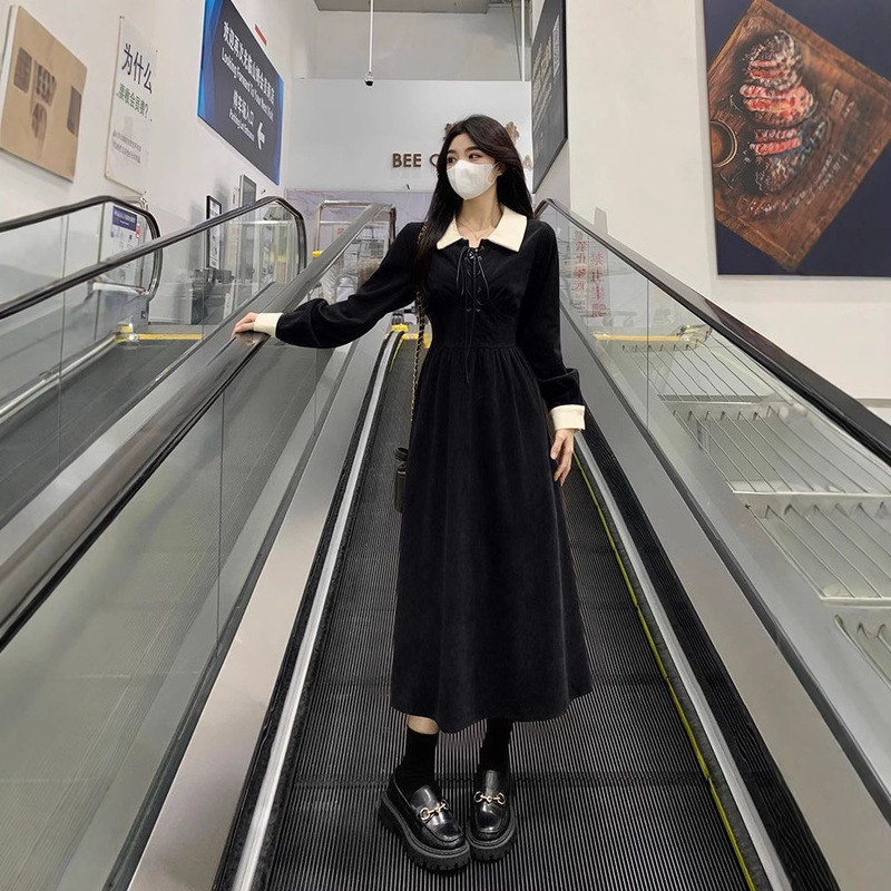 2024大きいサイズの婦人服の独特なレトロな色の小さい黒いスカートは腰を収めてやせています。|undefined