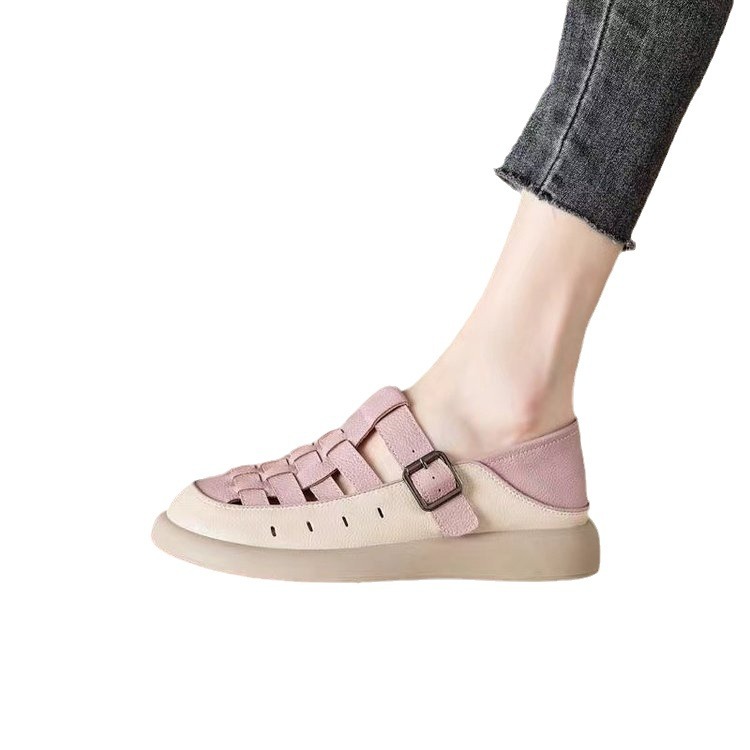 Baquete hueco una hebilla sandalias para mujeres 2024 verano nuevo agujero casual zapatos de cuero transpirables zapatos suaves planos