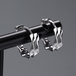 Ī�Ȟ�˹���h�г������Ԇ�ֻ��r�к��sС���Ʒ�p�Ӳ��˶���