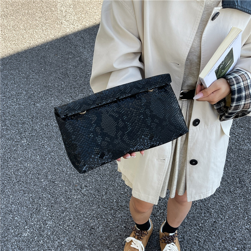 2025 verano nuevo bolso de moda personalizado de moda moda simple estilo exterior temperamento versátil sobres de alta calidad