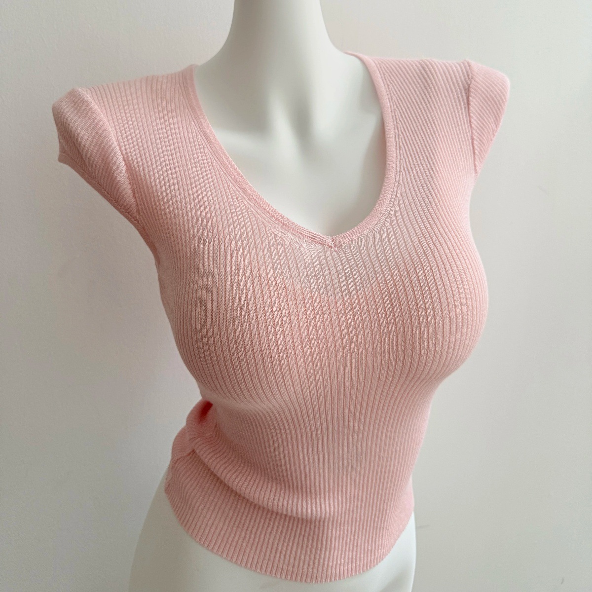 The Style Is Great ~ Recommended for High-Quality Slimming Look Deep V Neck Knitwears for Spring and Summer Outer Wear Short-Sleeved T-Shirt Tops for Women